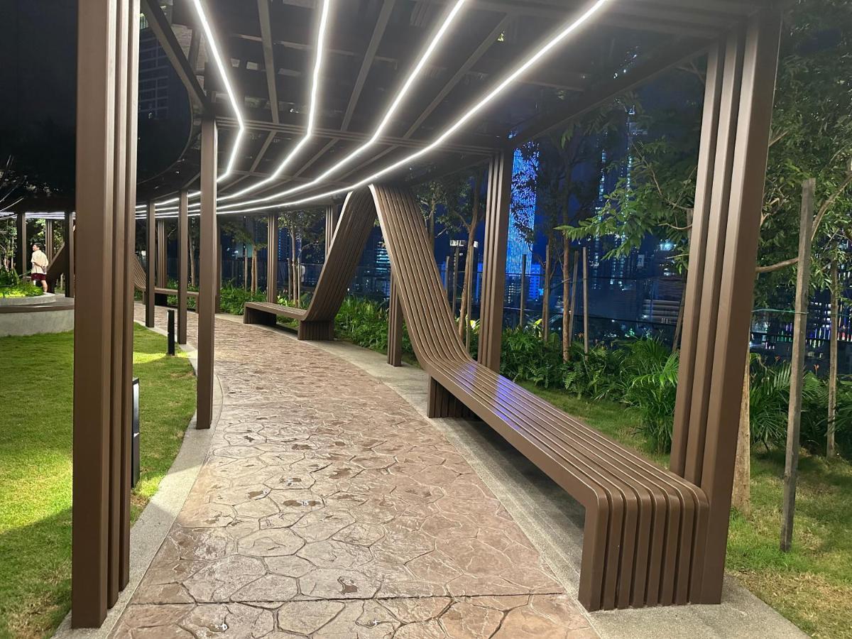 The Axon Suites Bukit Bintang Klcc By Skyscraper クアラルンプール エクステリア 写真