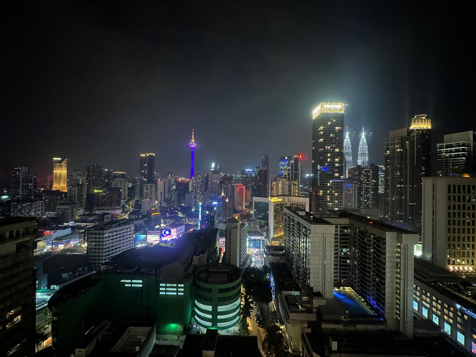 The Axon Suites Bukit Bintang Klcc By Skyscraper クアラルンプール エクステリア 写真